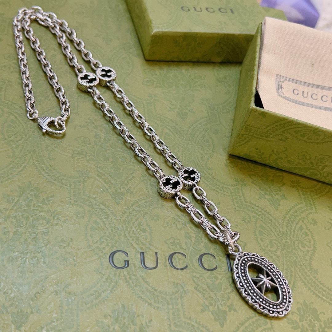 Gucci Anger Forest series oval GG chain necklace