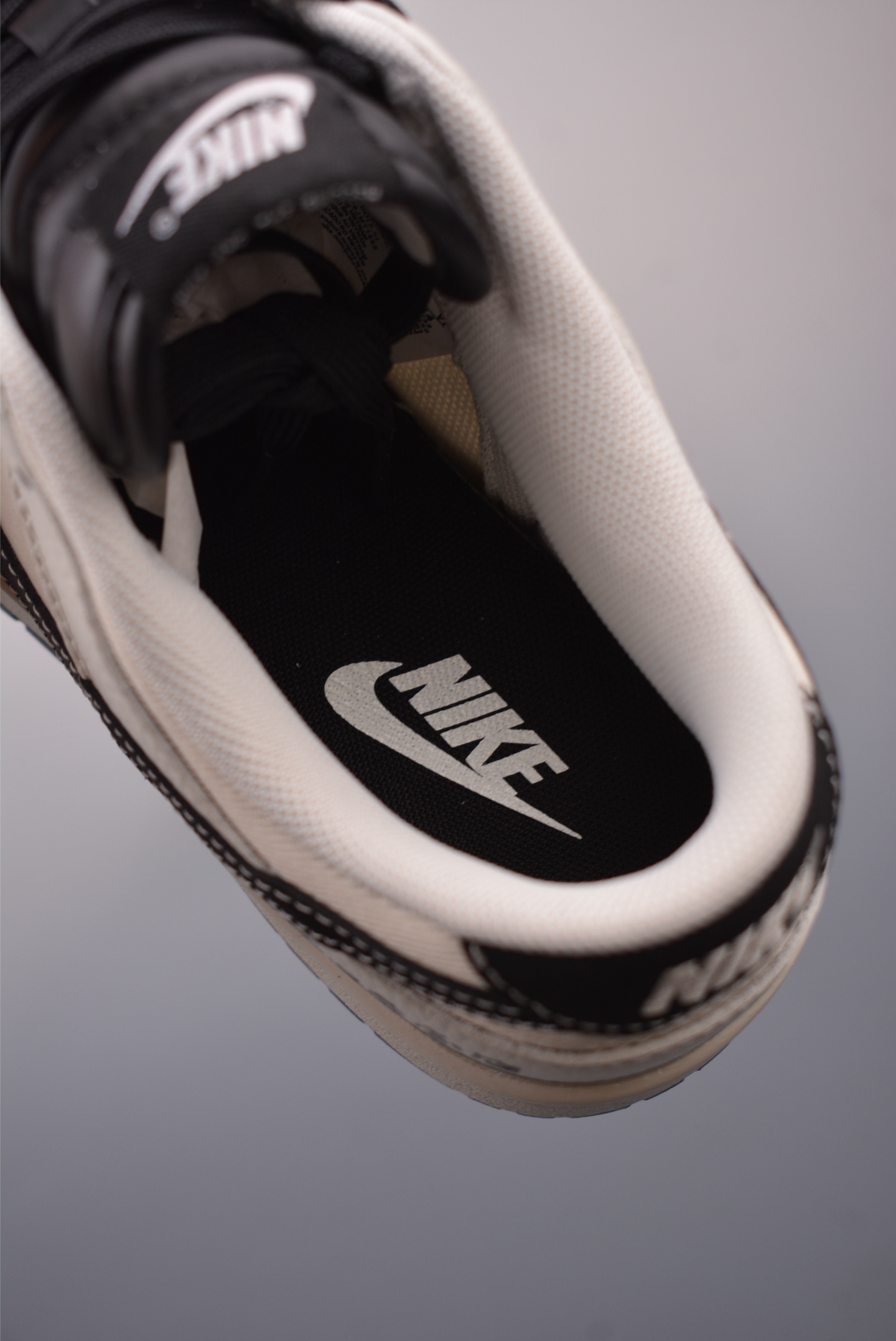 Nike SB Dunk Low Sneakers Fujiwara Tofu Shop AE86 CY5979-114