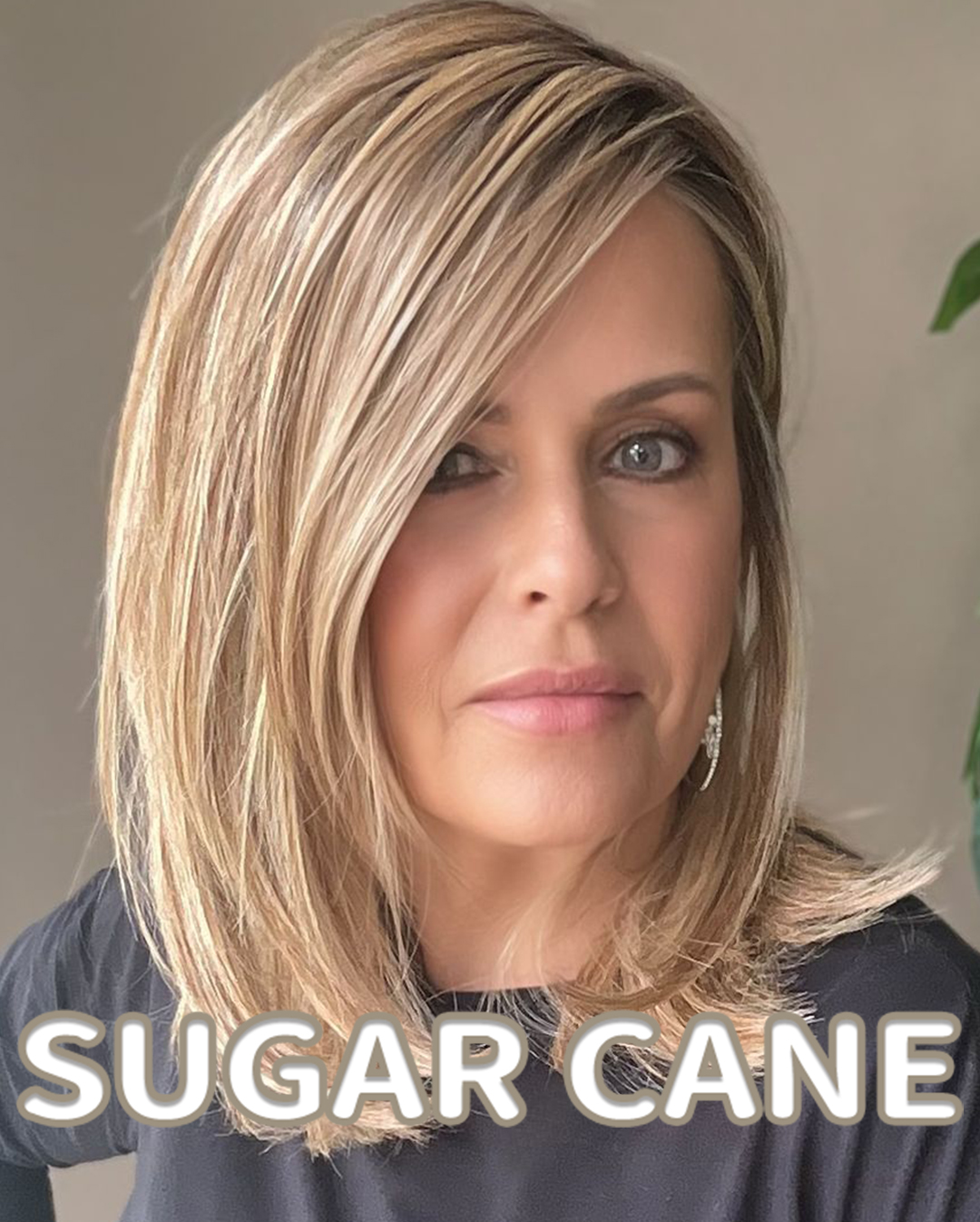 Shoulder-Length Layered Wig With Side Part