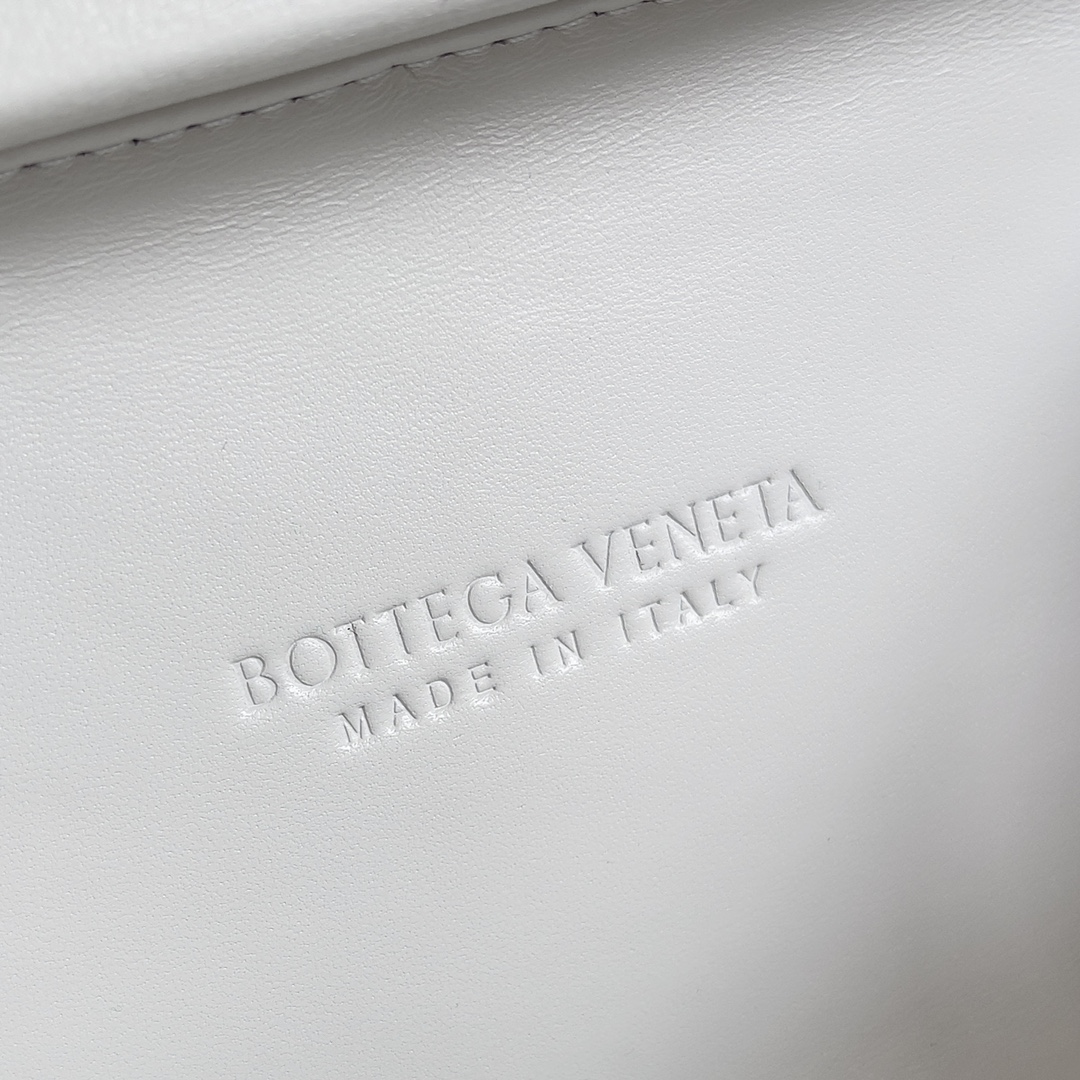 Bottega Veneta 24 Spring Fashion Braided Evening Bag 717623