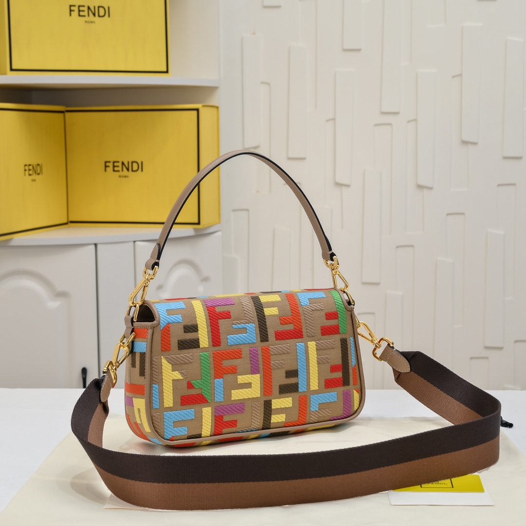 FENDI Baguette Shoulder Bag 1008