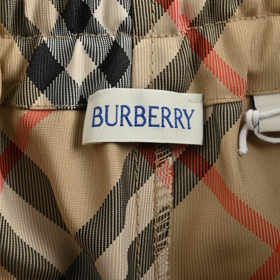 Burberry 24ss quilted horse shorts