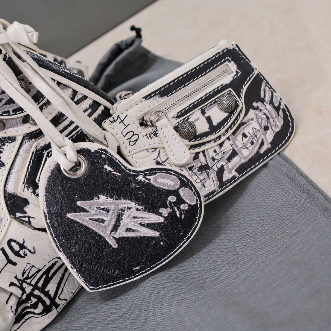 Balenciaga le cagole series underarm bag