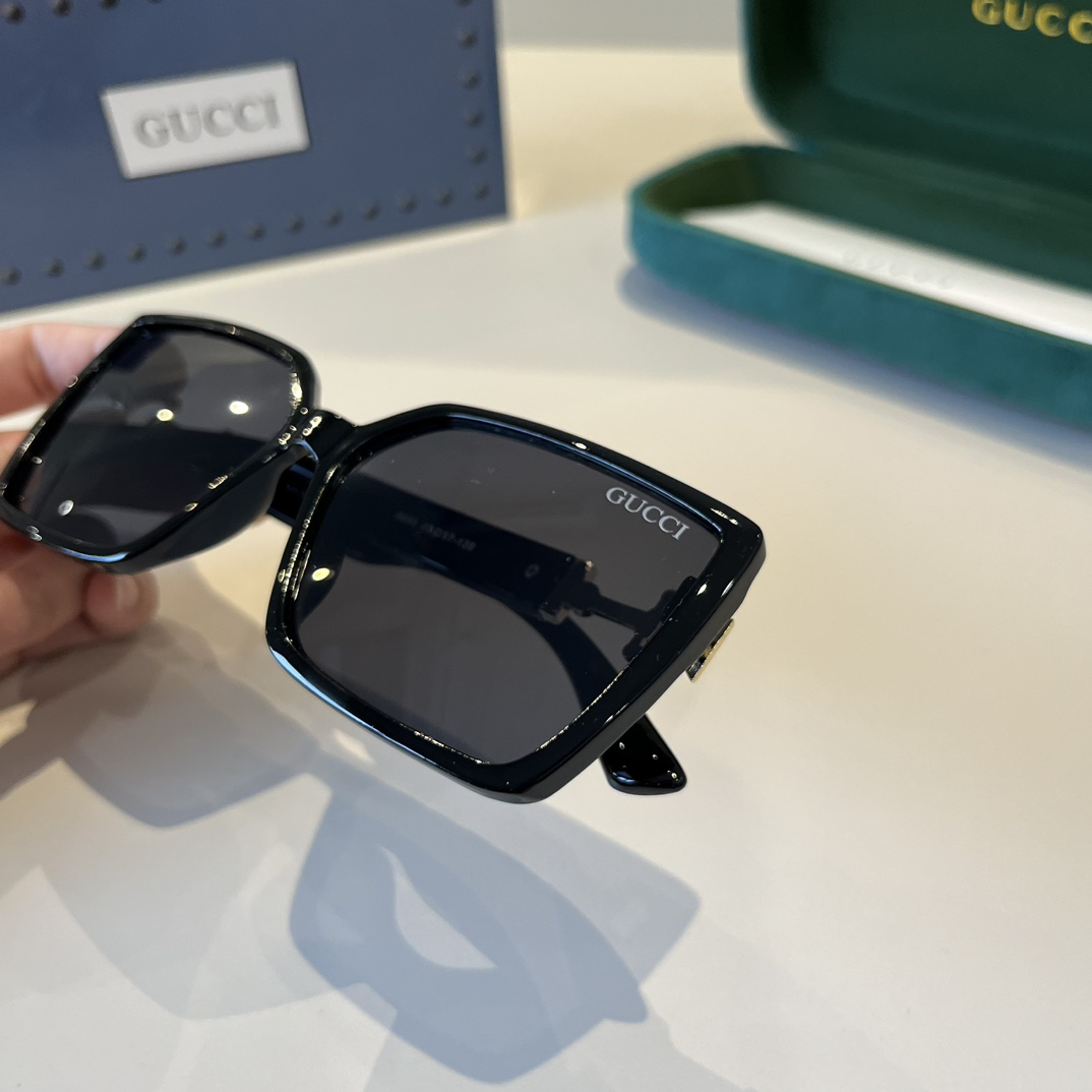 Gucci Square Frame Sunglasses