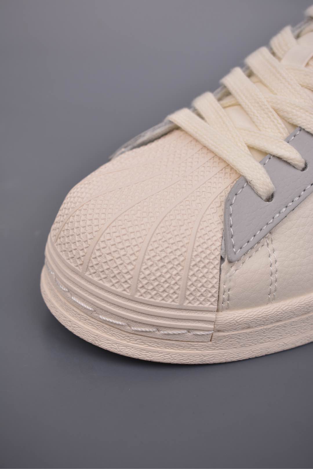 Adidas Originals Superstar 2024 Beige Silver BZ2503