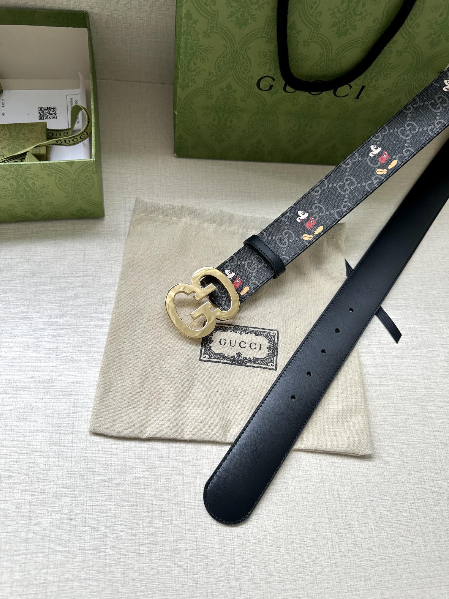 Gucci Mickey Mouse print double-sided leather belt width 4.0CM