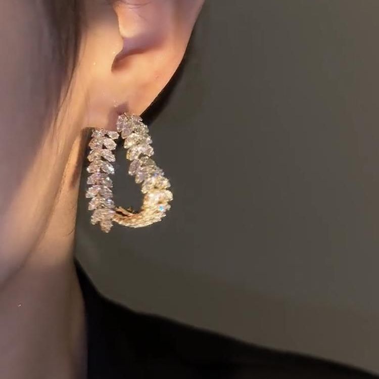 💎💎Super sparkling heart earrings front and back two wear light luxury versatile earrings