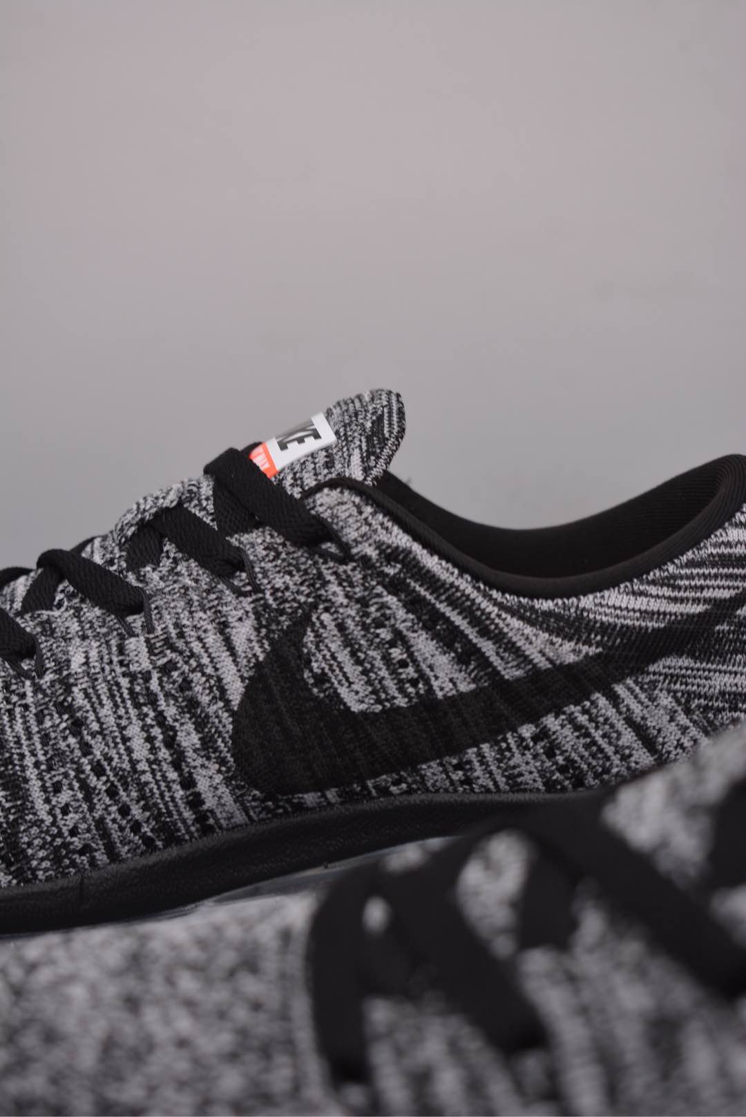 Nike Flyknit Air MaxOreo 620469-105