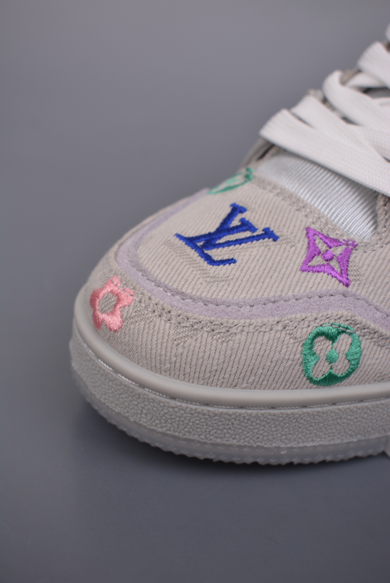 Louis Vuitton Trainer Sneaker Low Grey Multicolor Jacquard 1A7S54
