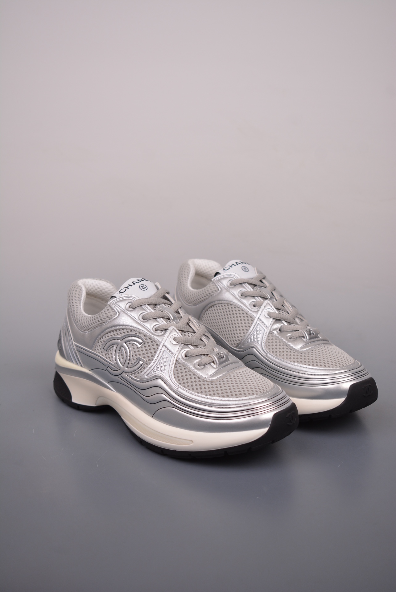 Chanel Cruise Logo Casual Low silver
