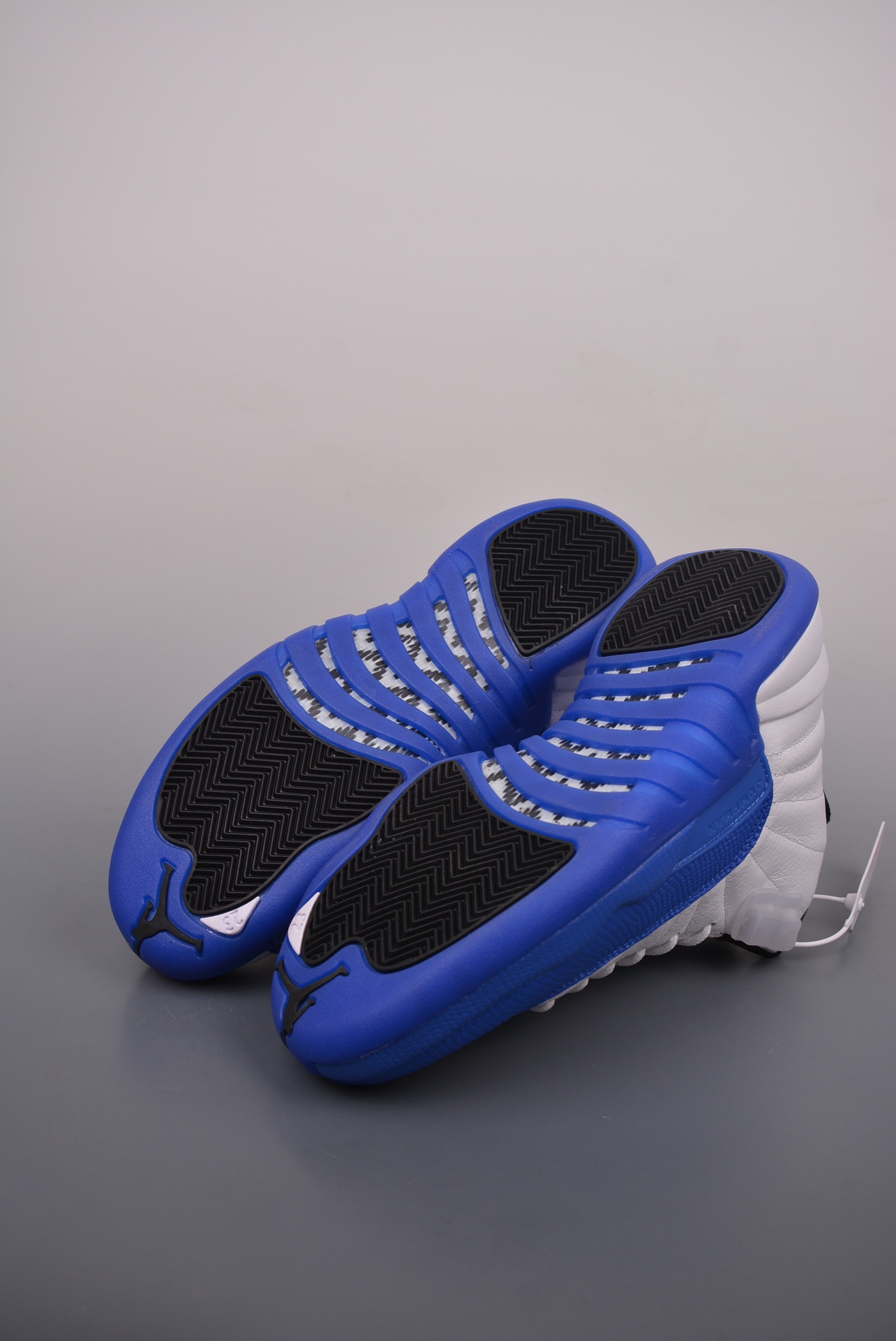 Air Jordan 12 Retro White Card Blue CT8013-140