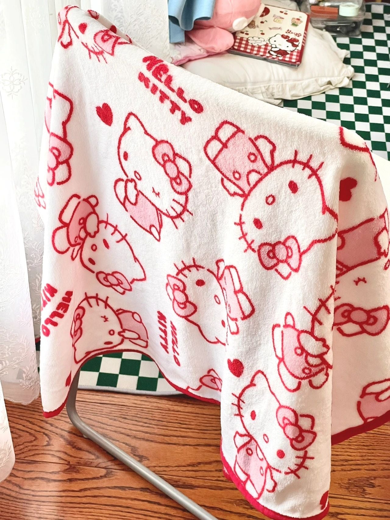 Hellokitty Wearable Blanket for Adults Fuzzy Warm Cozy Plush Furry Throw Cloak Wrap -Gifts for Women Adults and Kids
