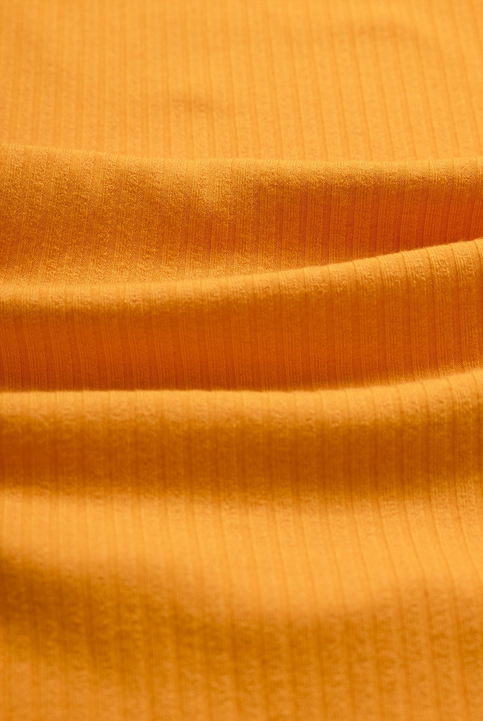 Blusa naranja de escote redondo
