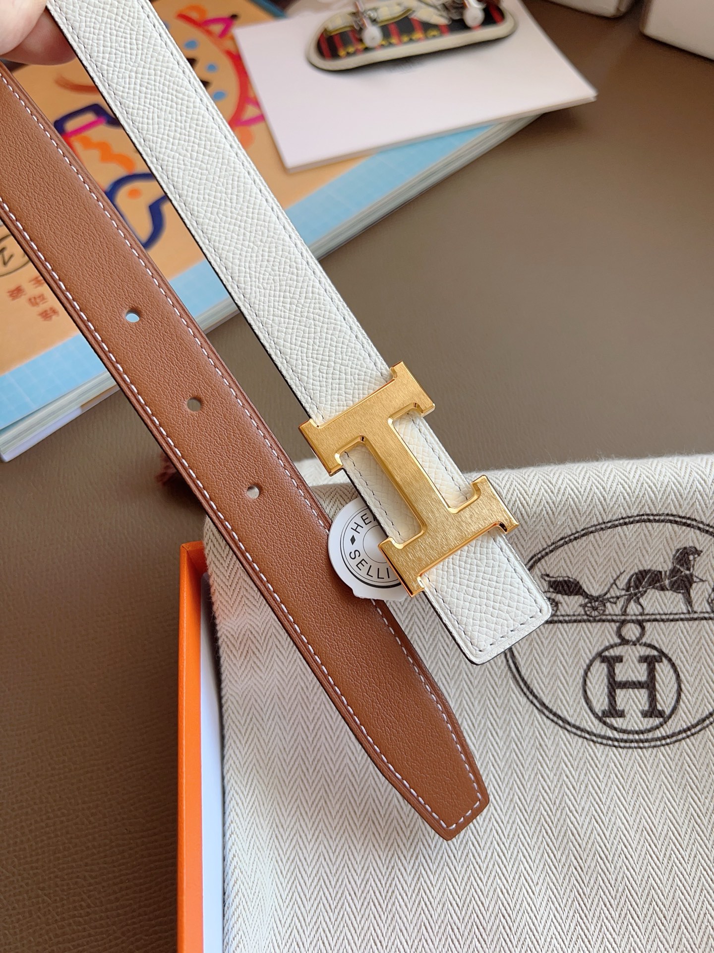 Hermès 2025 New Women's Double-Sided Belt 2.4cm Width