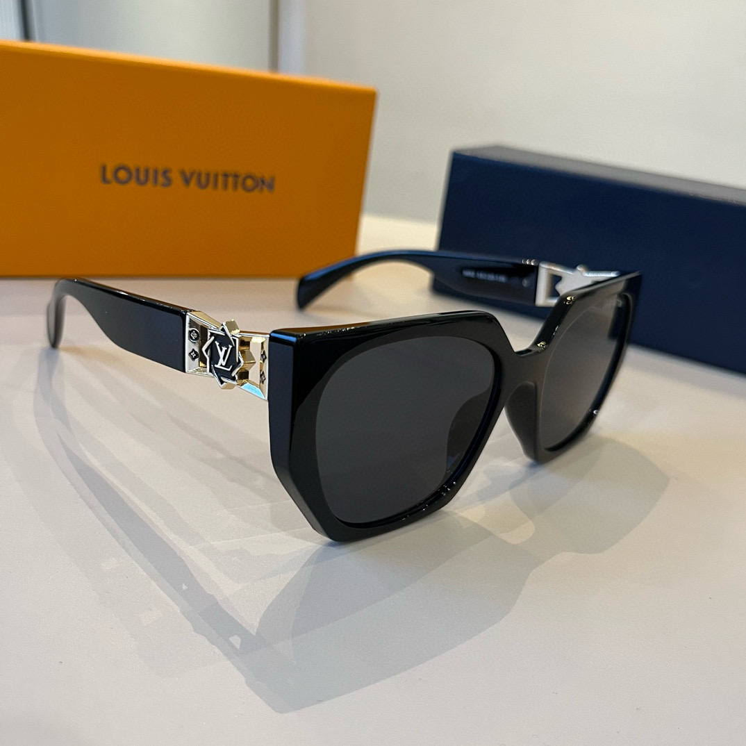 Louis Vuitton square-frame sunglasses