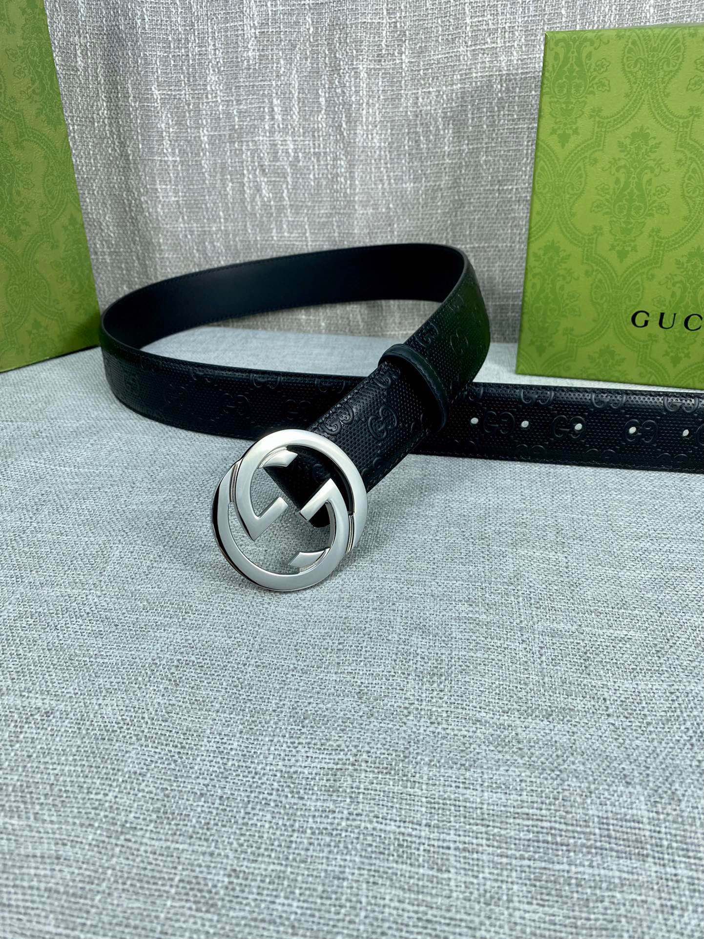 Gucci black embossed leather belt width 4.0CM