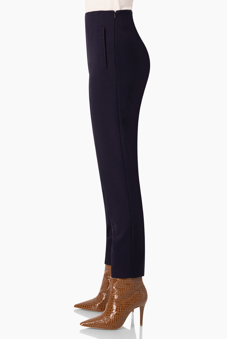 Pantalon recto con bolsas simuladas