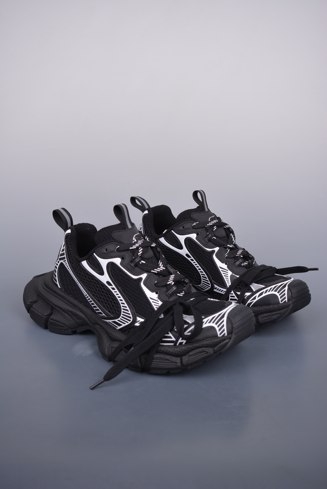 BALENCIAGA 3XL Sneakers Black and White