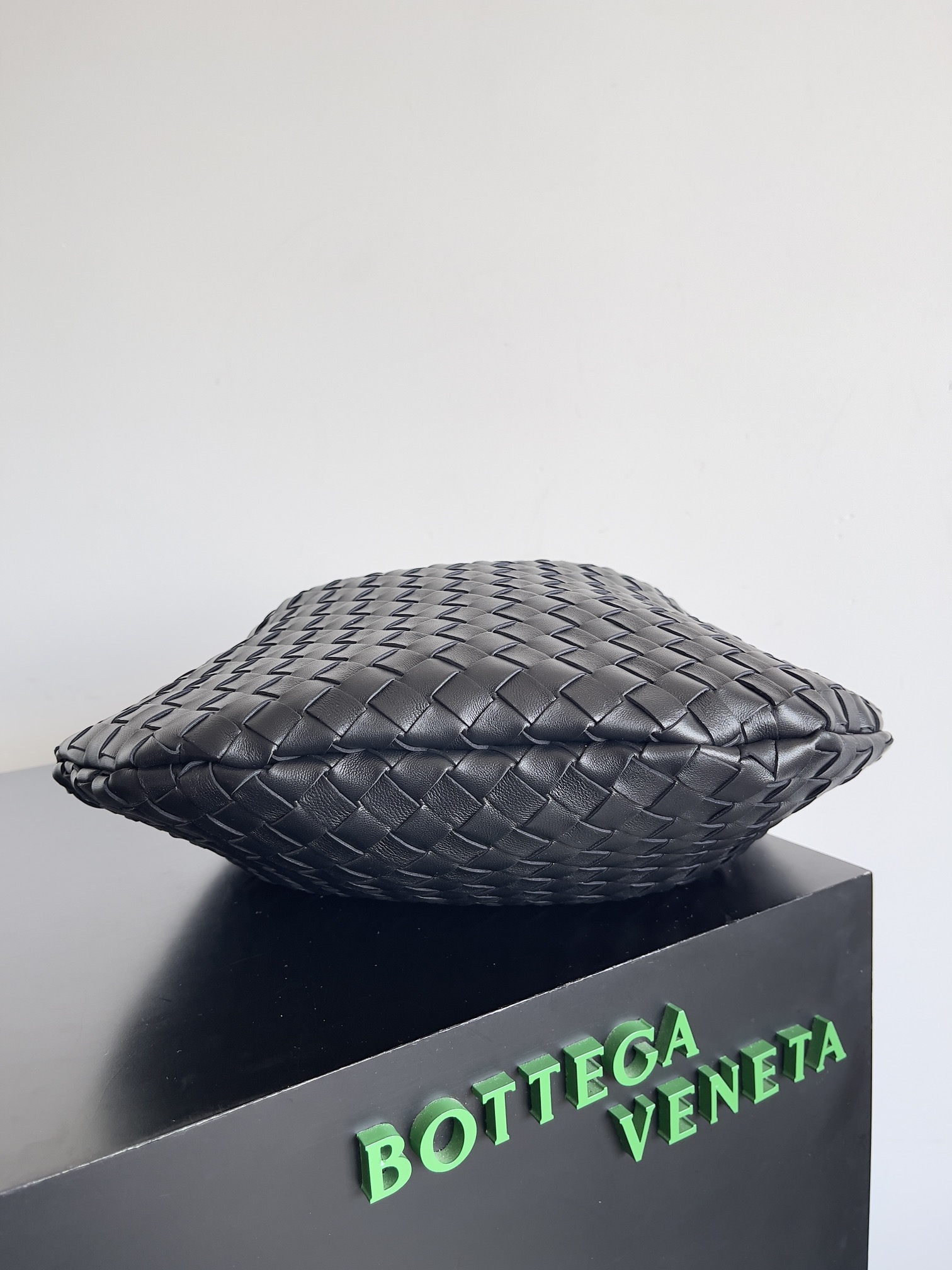 Bottega Veneta Sardine Large Handbag 754988