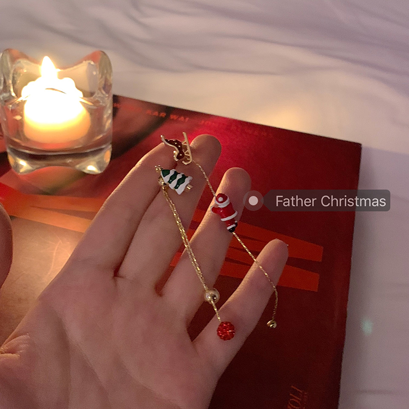 (🌲Early Christmas Sale- SAVE 50% OFF)Climbing Santa earrings-⏰BUY 3 GET 2 FREE TODAY!!
