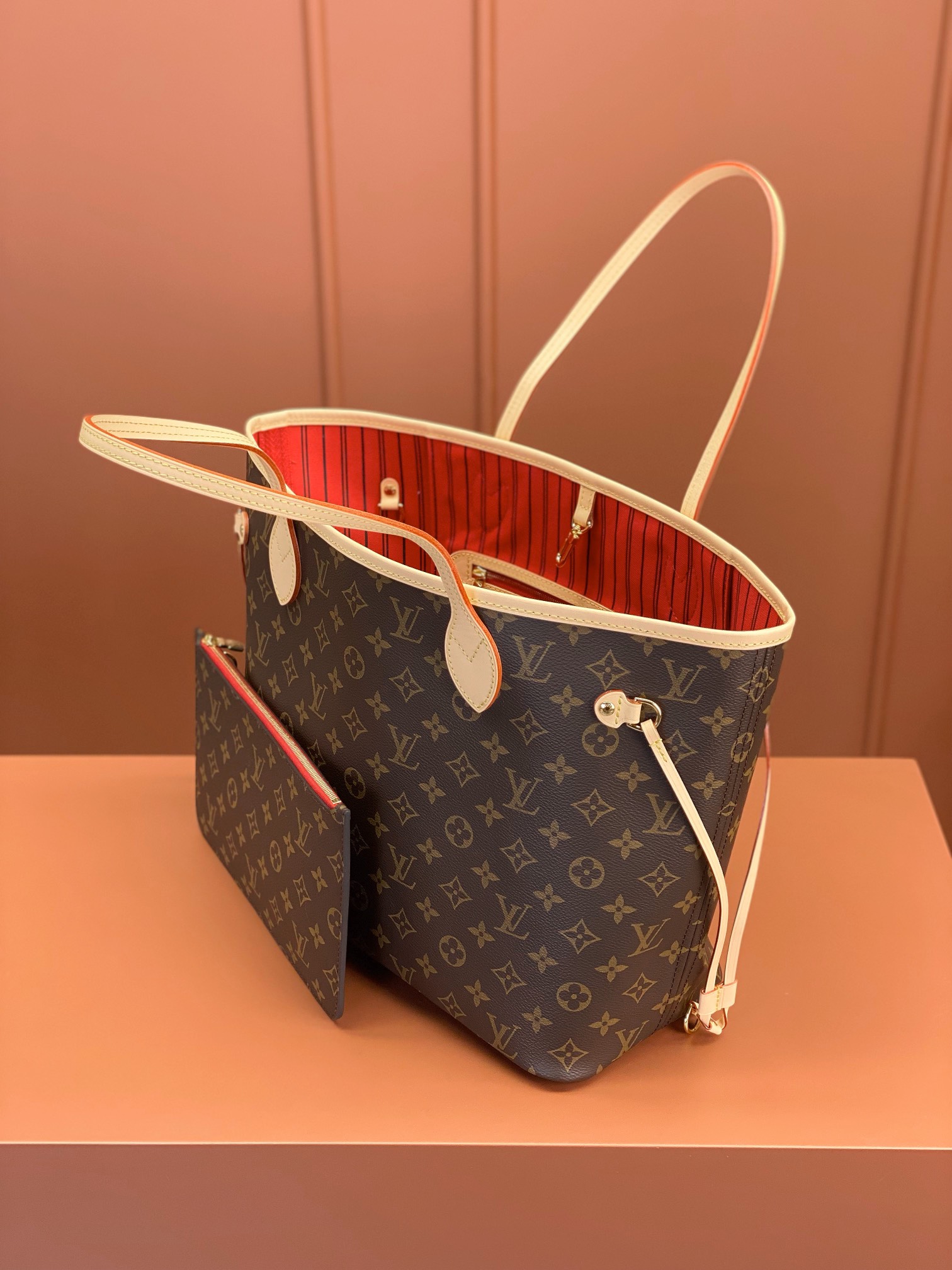 Louis Vuitton NEVERFULL Medium Handbag M41177