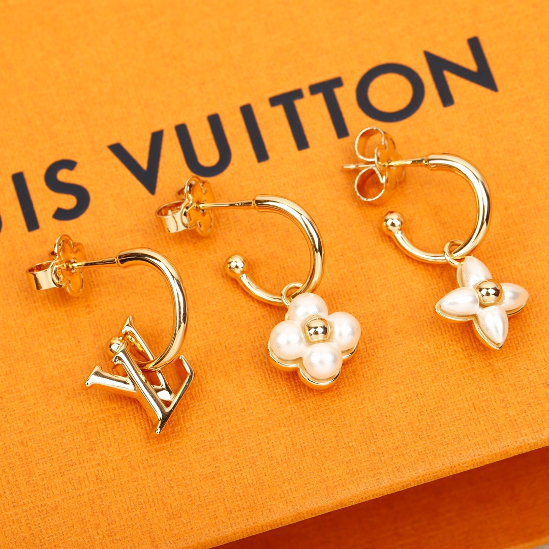 Louis Vuitton Small Flower Three-piece Earring Set
