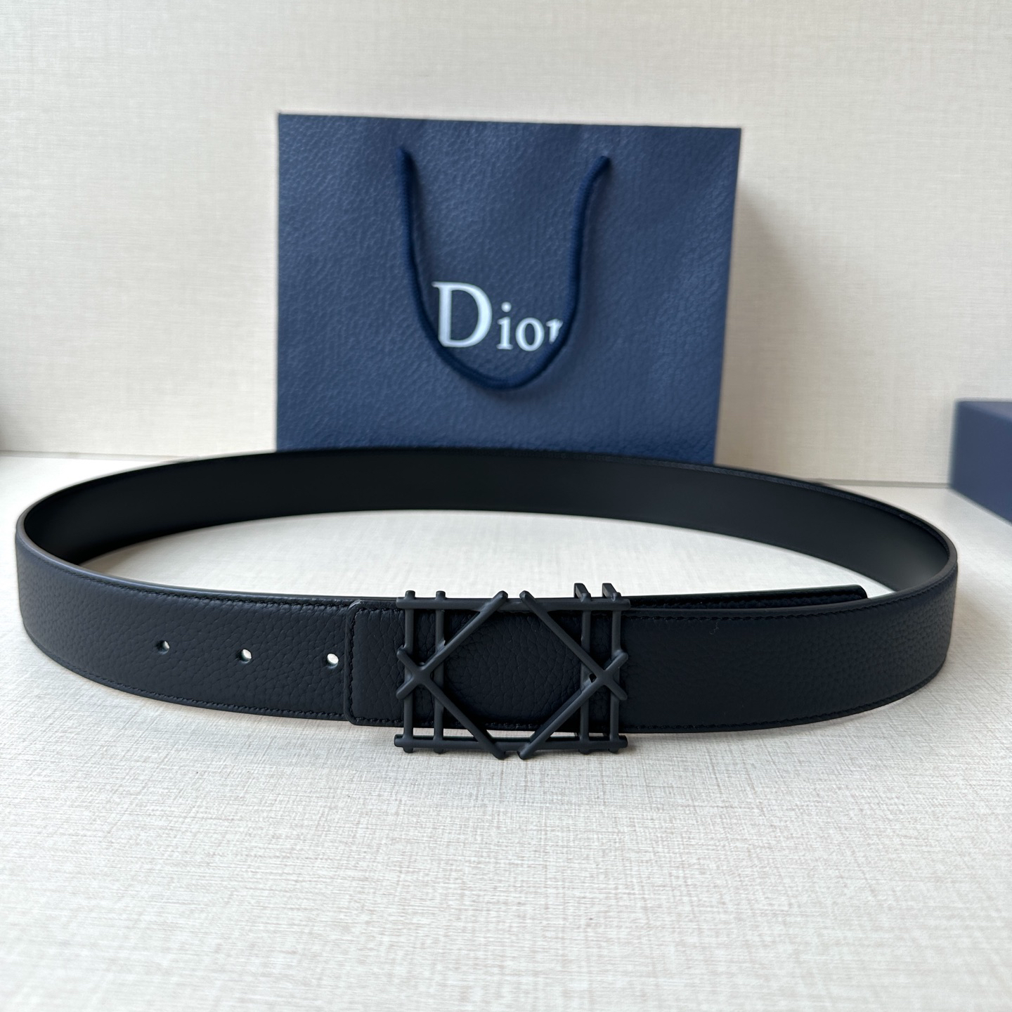 Dior double-sided leather belt with rattan check buckle, 3.5cm wide