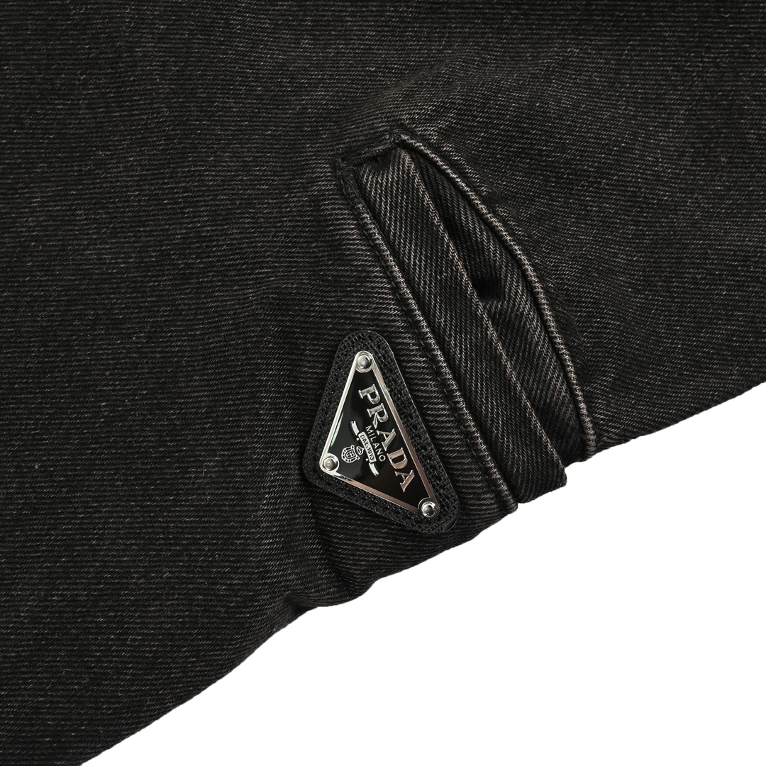 Prada 23Fw triangle logo denim jeans