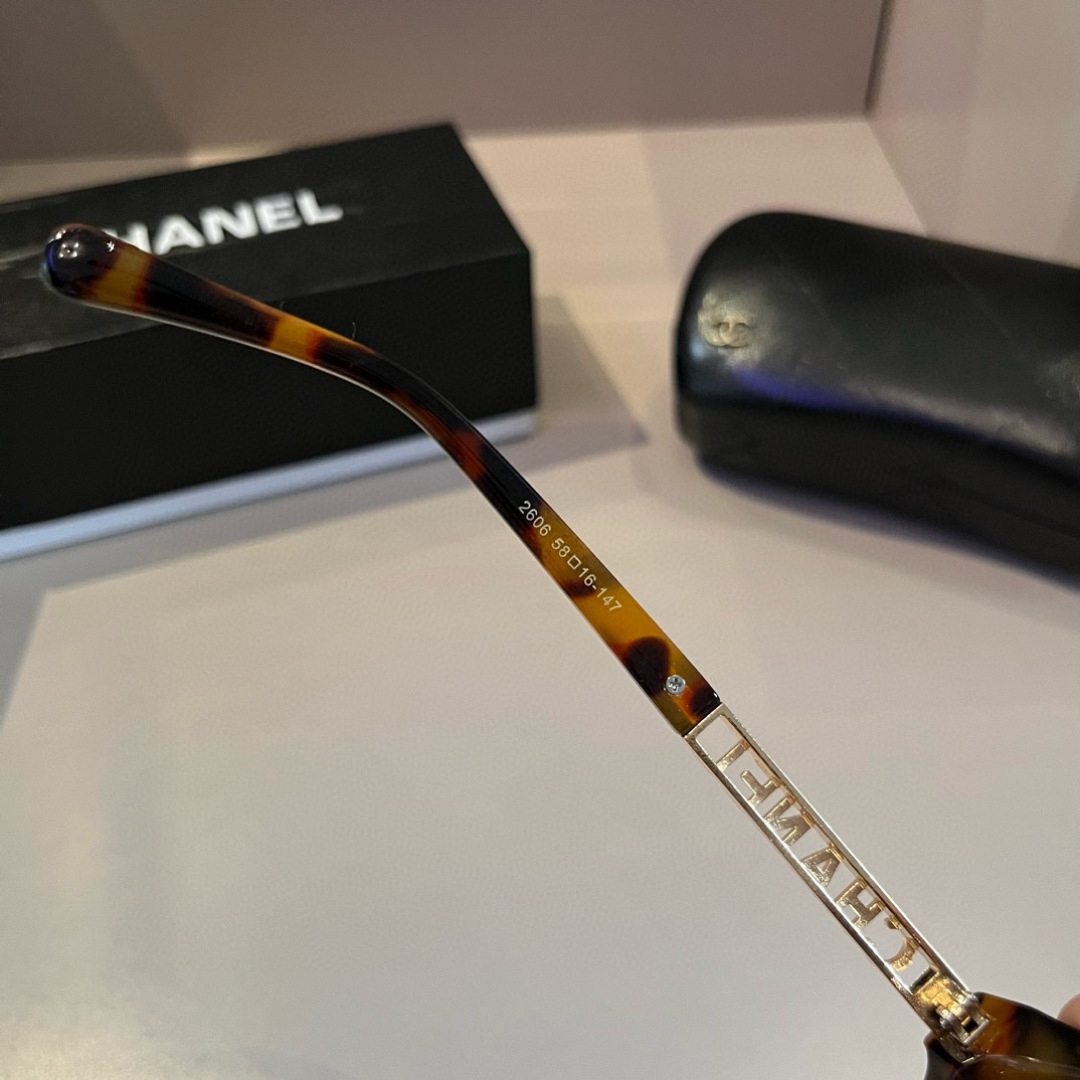 Chanel round frame sunglasses