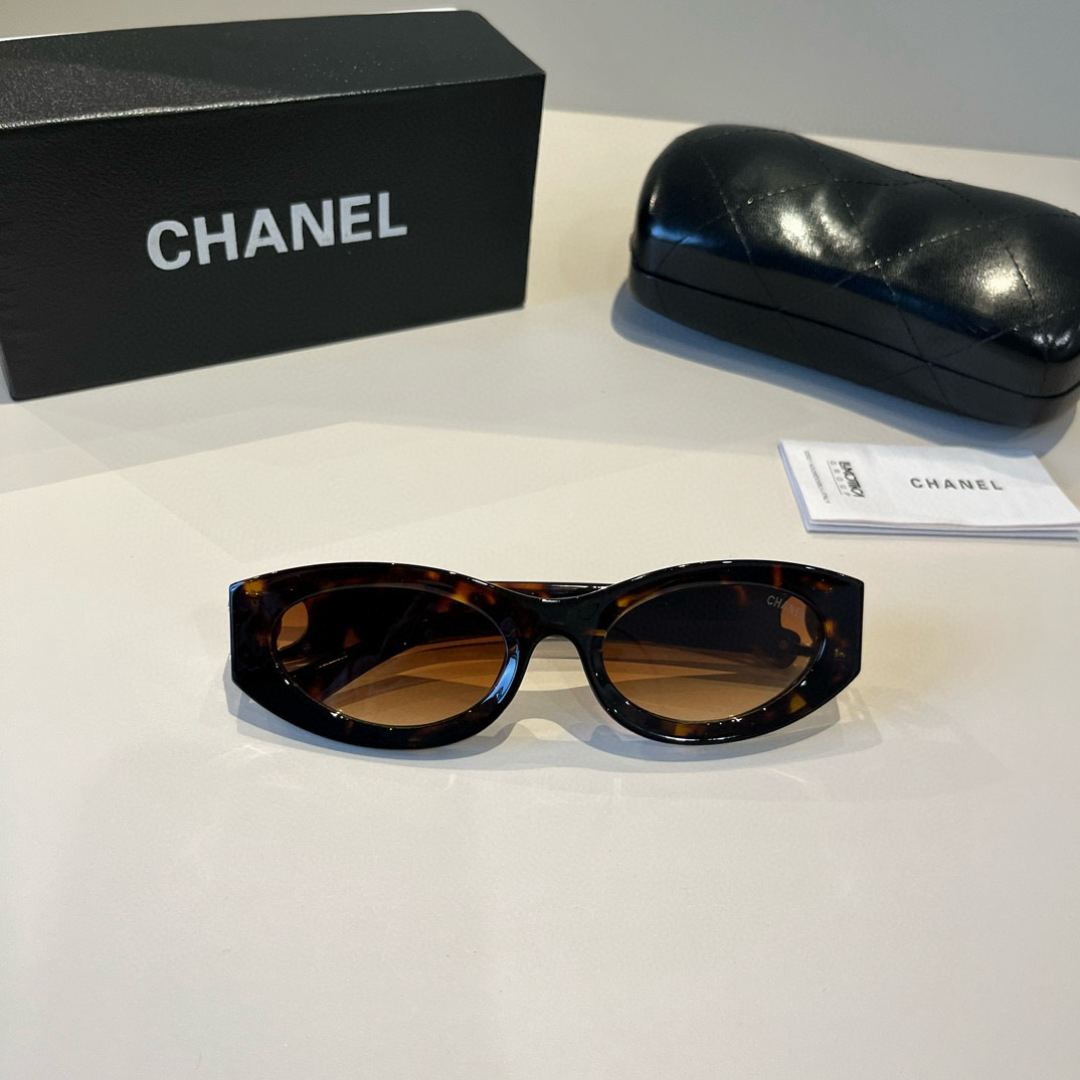 Chanel round frame sunglasses