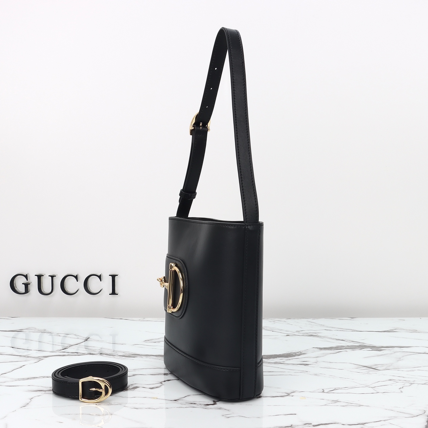 Gucci 73 small bucket bag ‎ ‎833665 AAEC2 1000