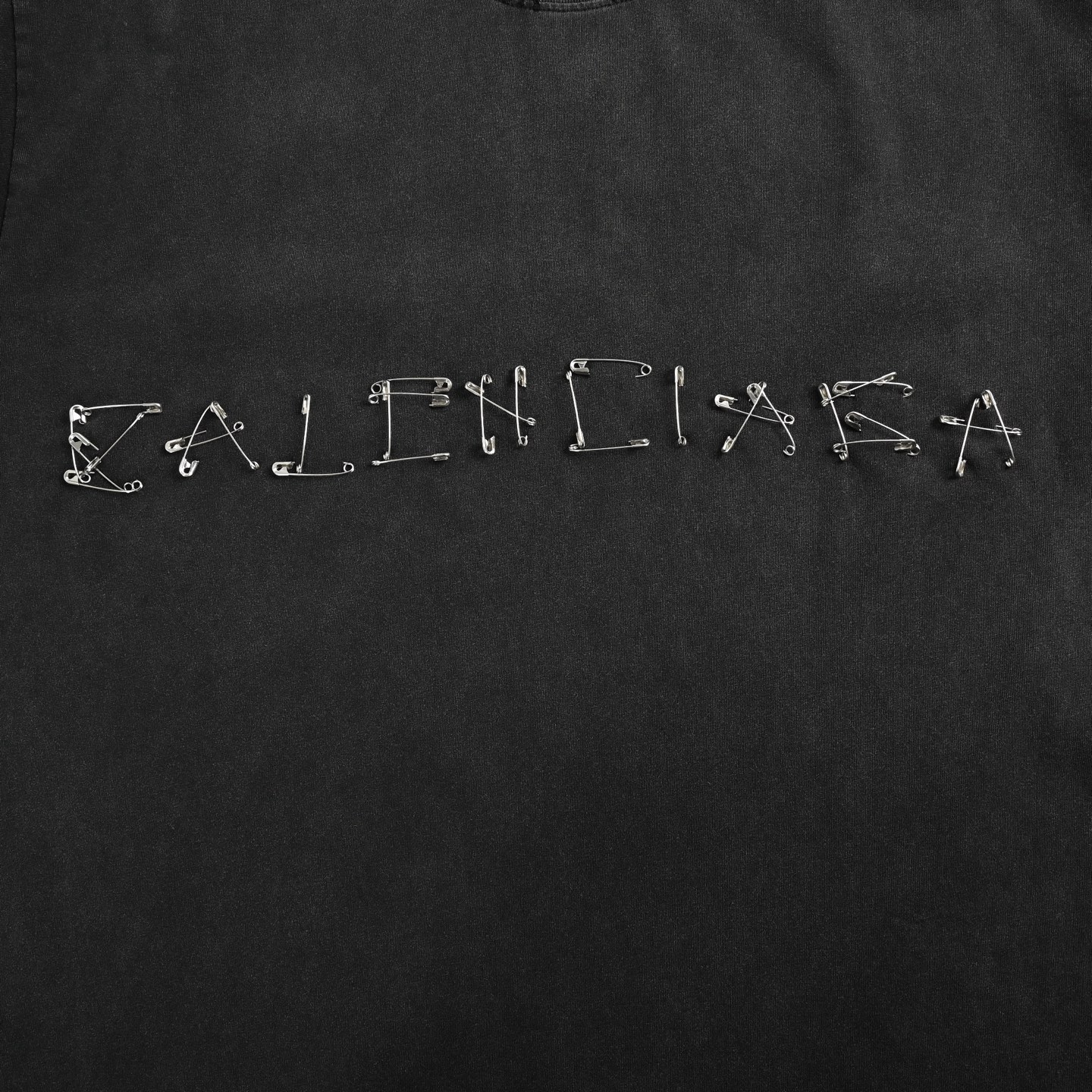 Balenciaga 25ss safety pin hardware letter washed short sleeves