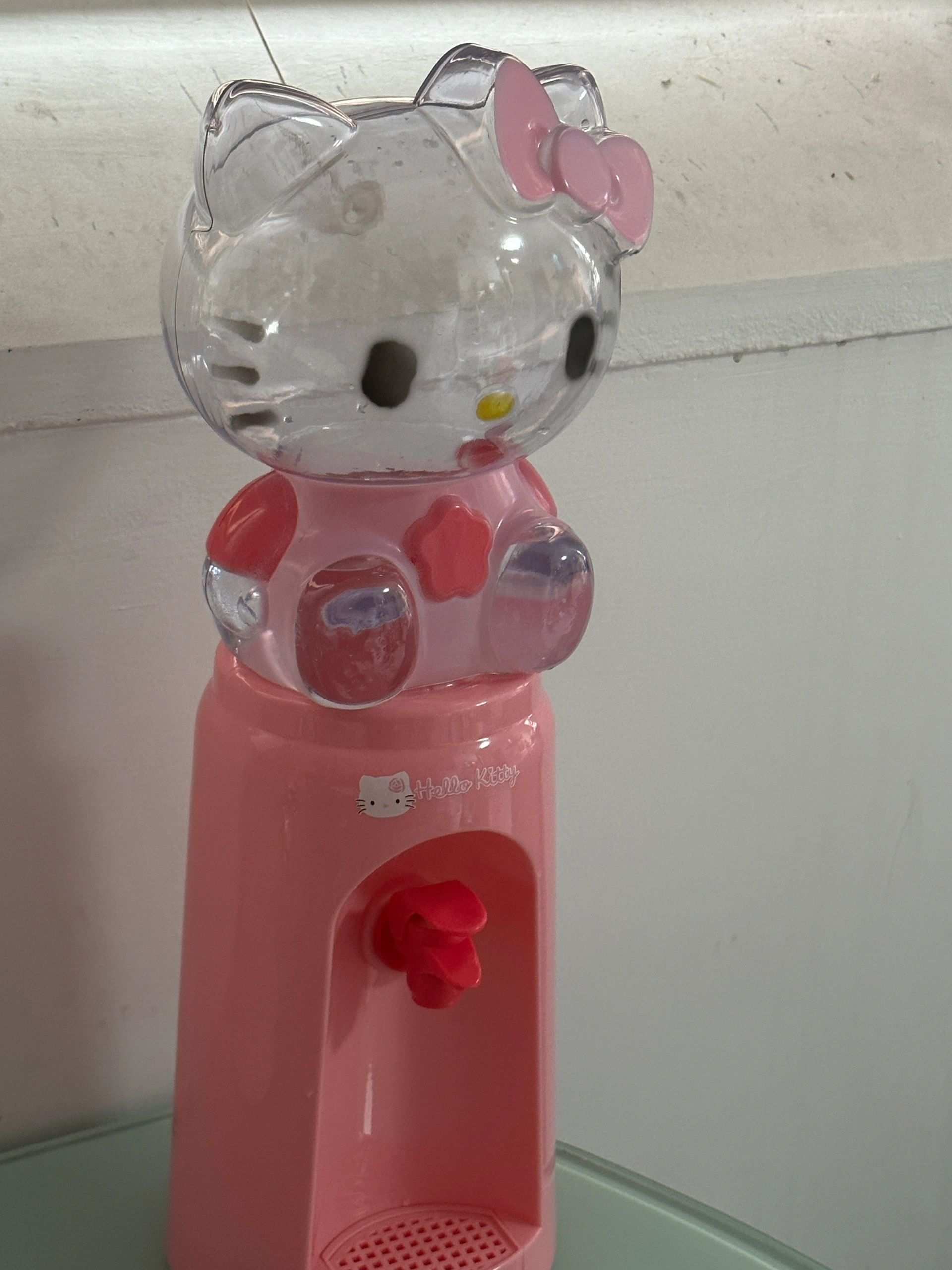 KT Mini Water Dispenser Toy Miniature Household Water Cooler Fountain Toy Drinking Fountain Model Kids