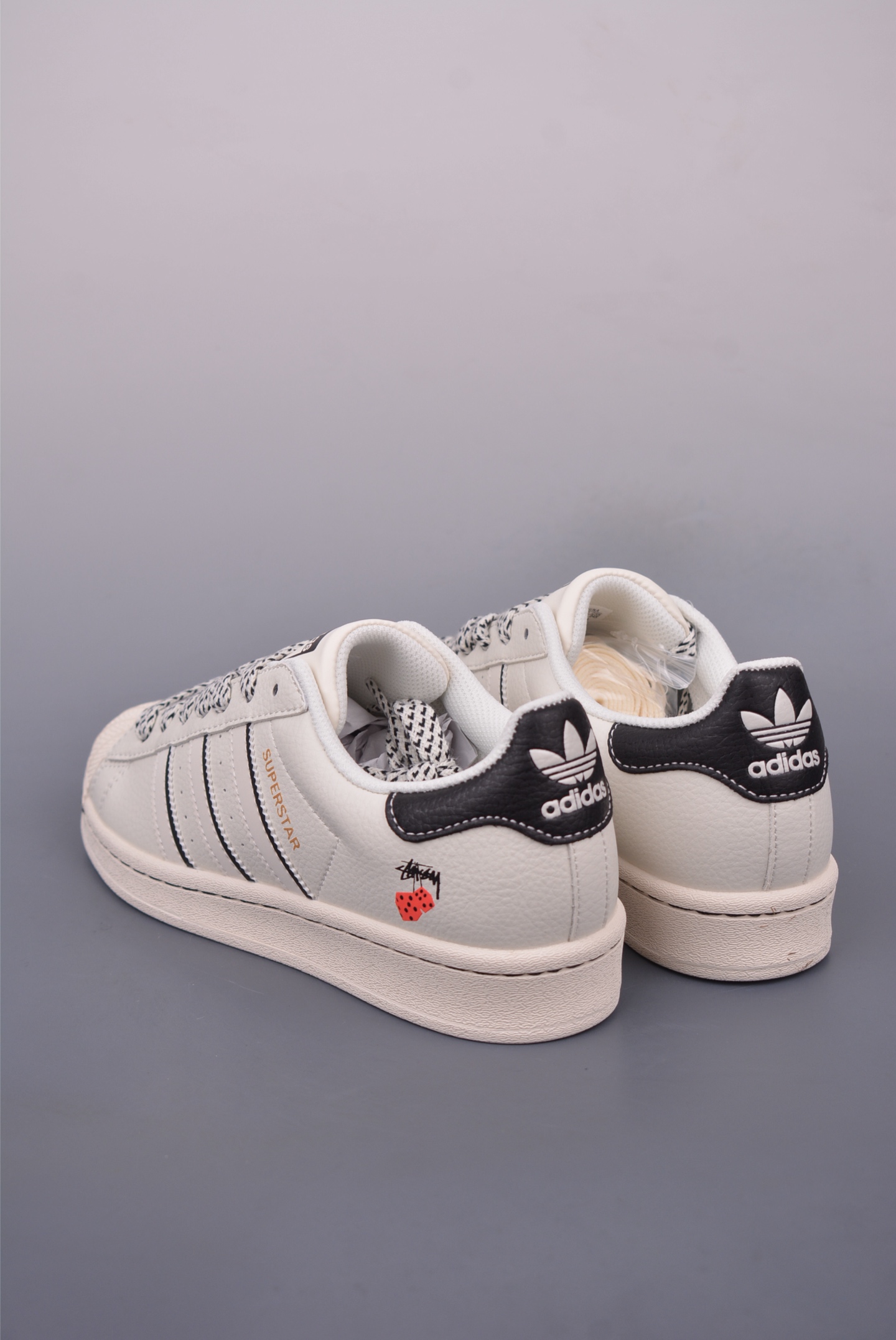 Adidas Originals Superstar sneakers off-white and black SD6815