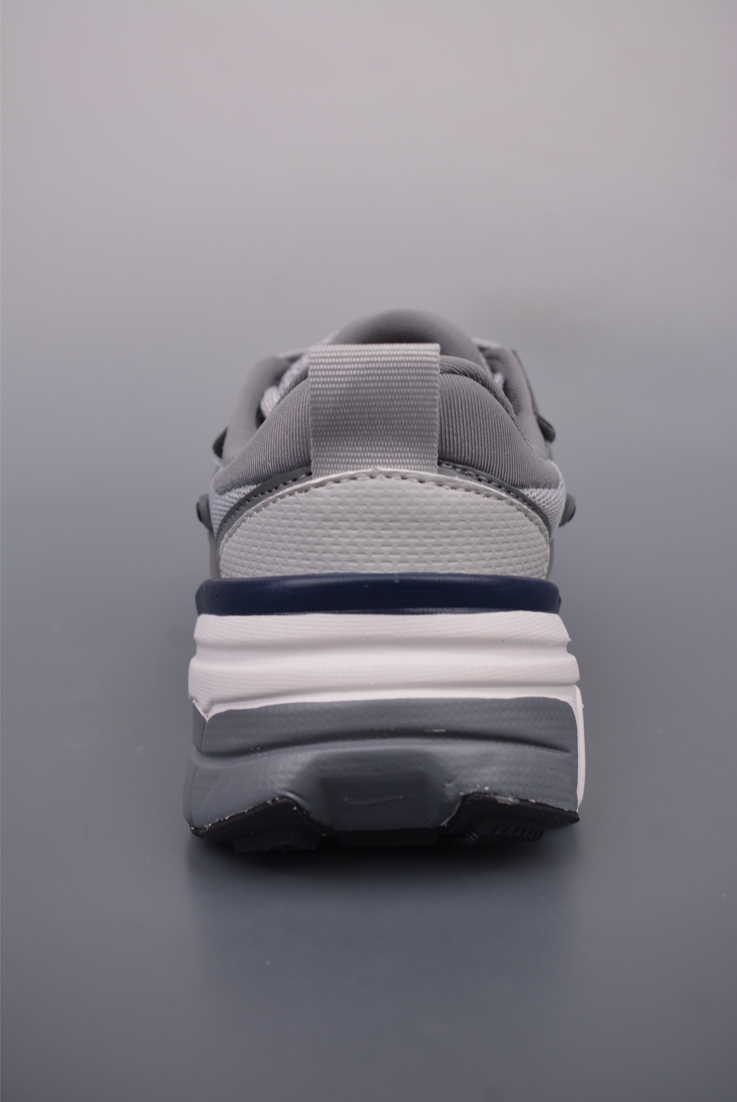 Nike Wmns V2K Runtekk LowWolf GreyMidnight Navy HJ4497-002