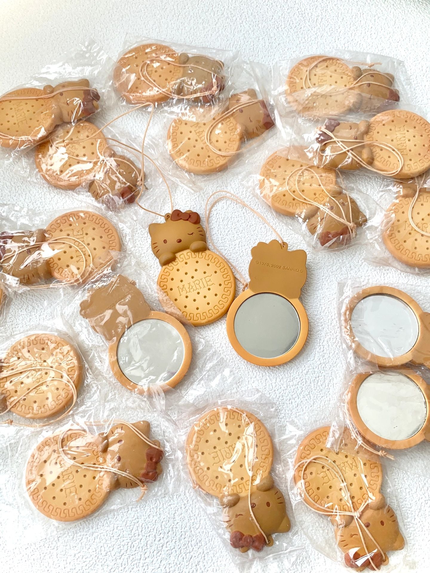 Hellokitty Cookie Mirror Keychain