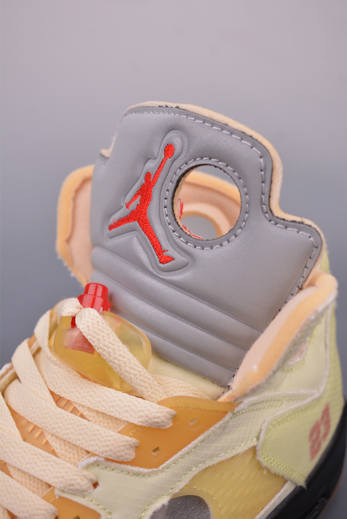 OFF-WHITE x Jordan Air Jordan 5 Retro SP basketball shoes OW cream white red black DH8565-100
