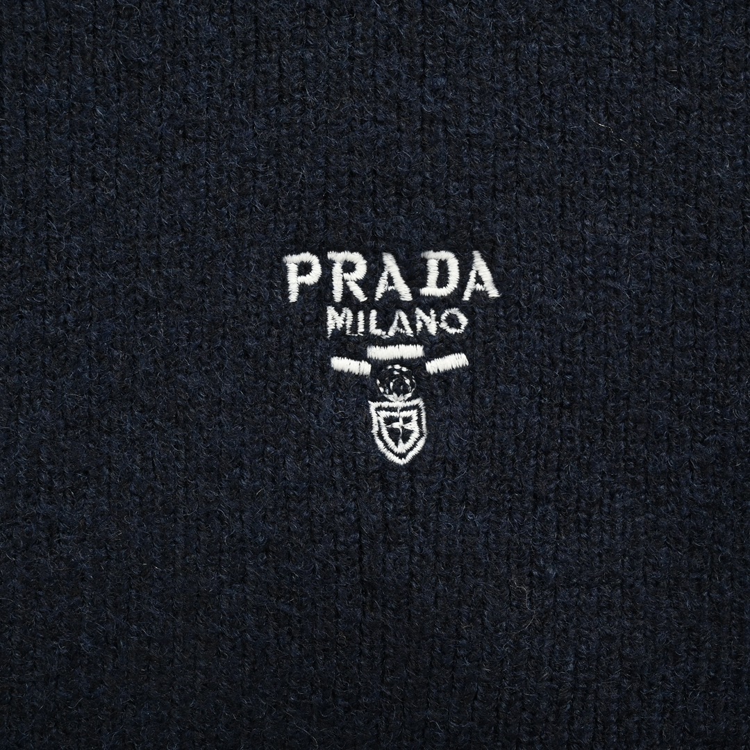 Prada 24Fw inverted triangle knit zipper cardigan jacket