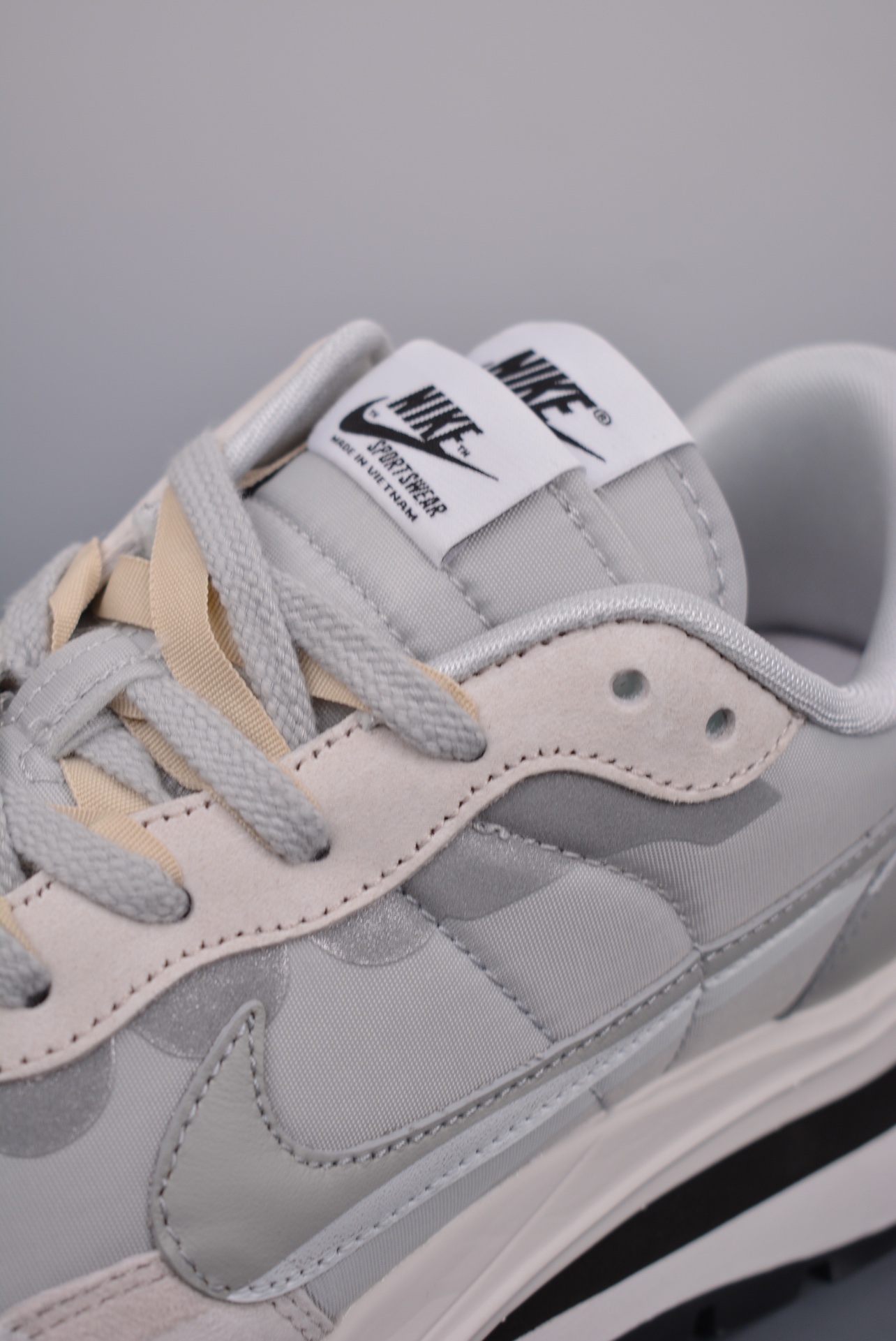 Sacai x Nike VaporWaffle 3.0 Beige Smoke Grey DD1875-108