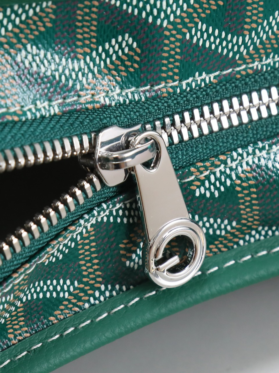 Goyard bohemian hobo 020223