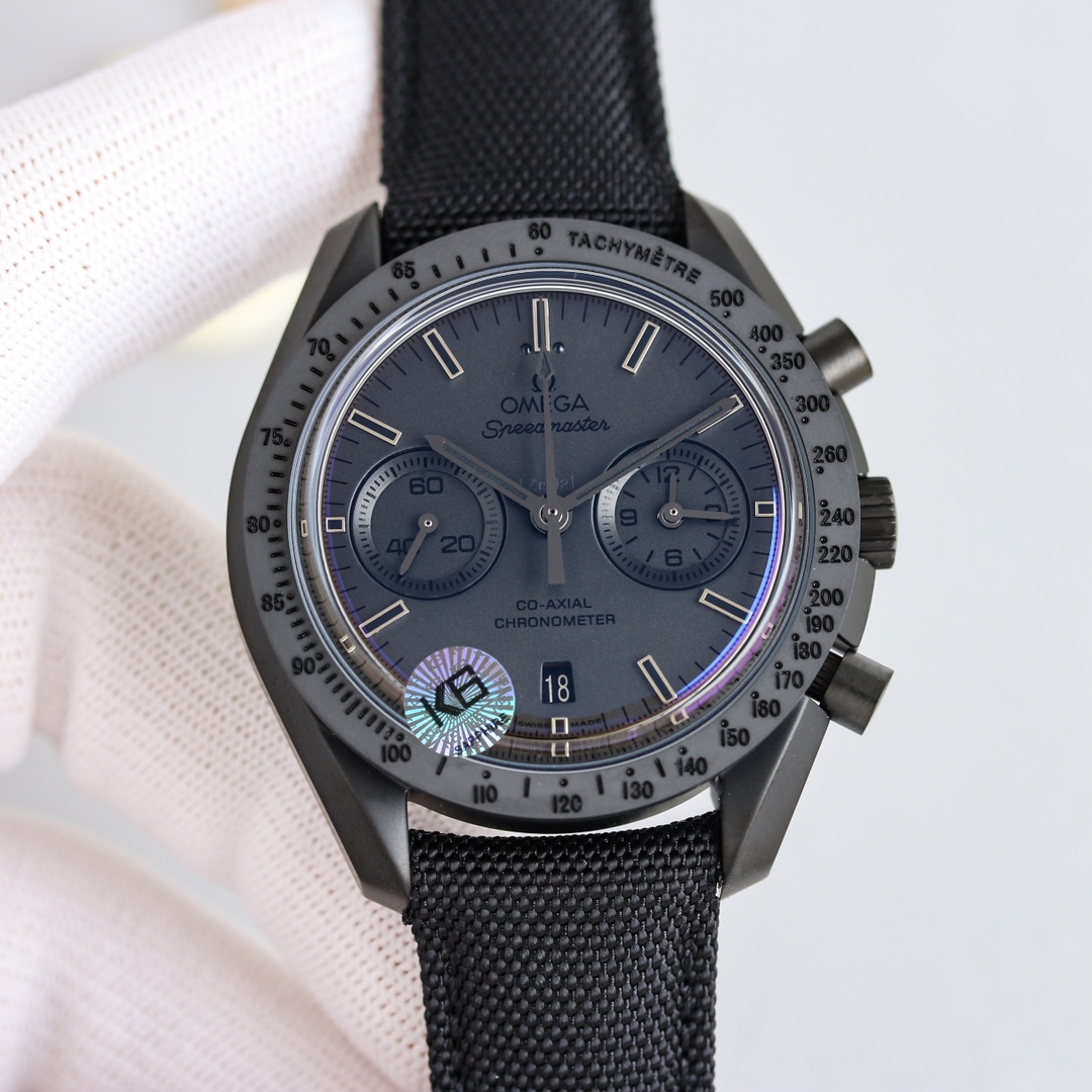 Omega Speedmaster Dark Side of the Moon 311.92.44.51.01.005