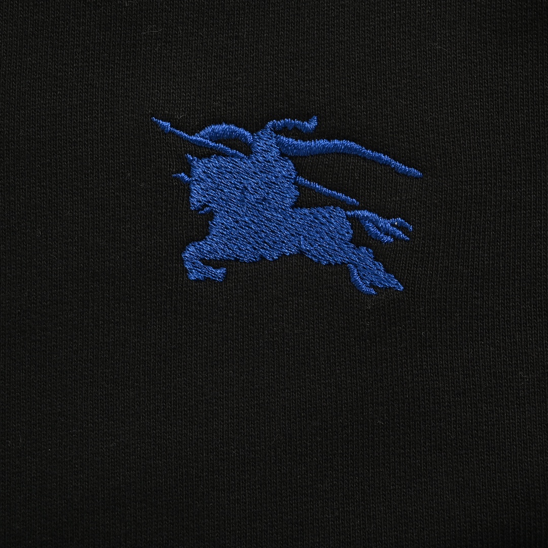 Burberry 24Fw blue embroidered warhorse small logo crew neck sweatshirt