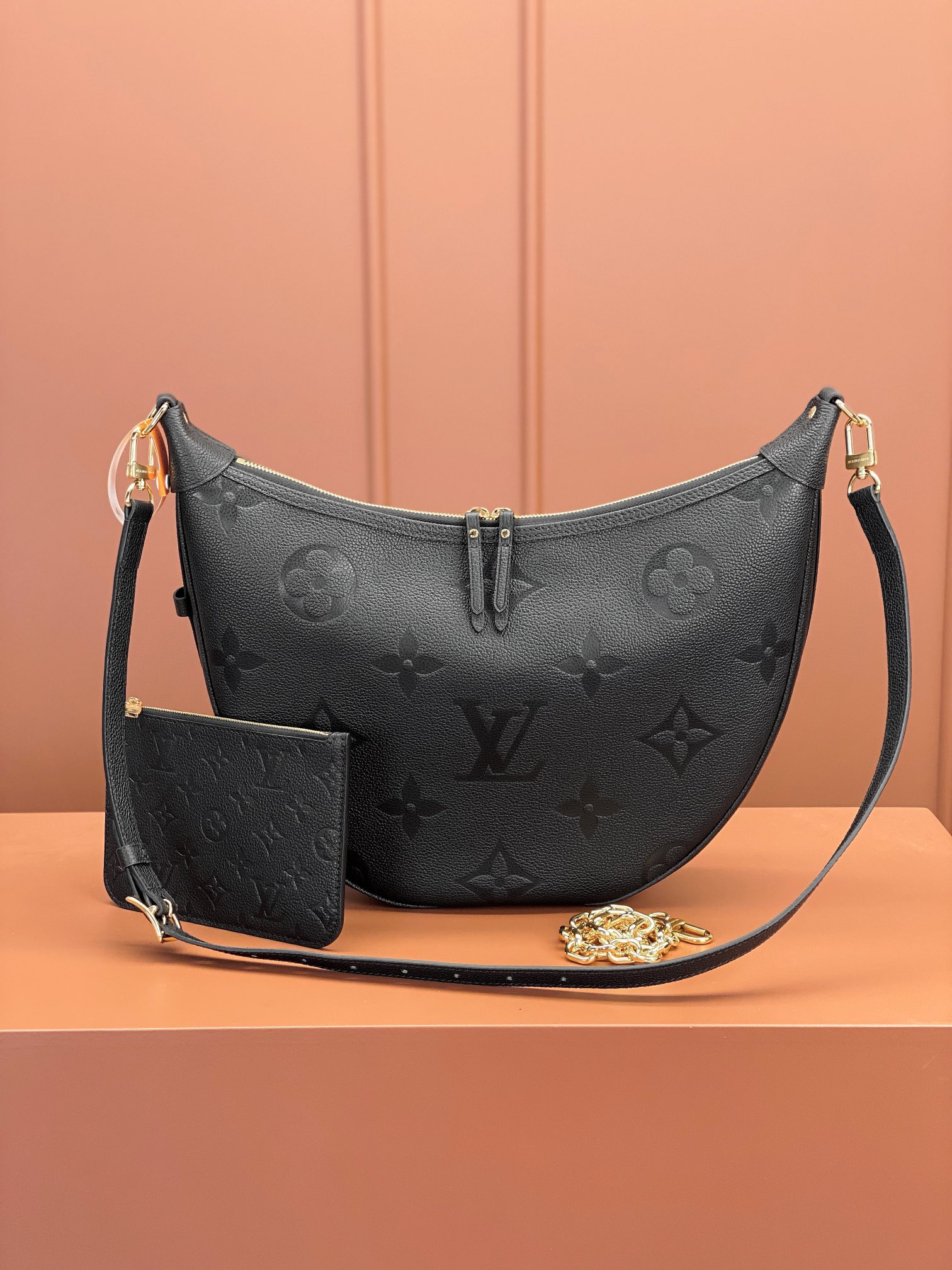 Louis Vuitton LOOP HOBO Handbag M46725