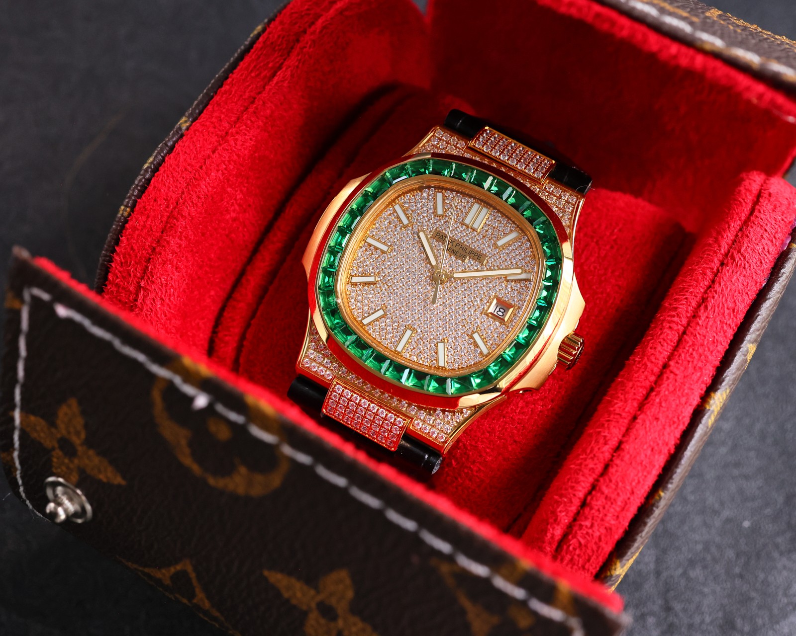 Patek Philippe Diamond Limited Edition Series Nautilus 5711