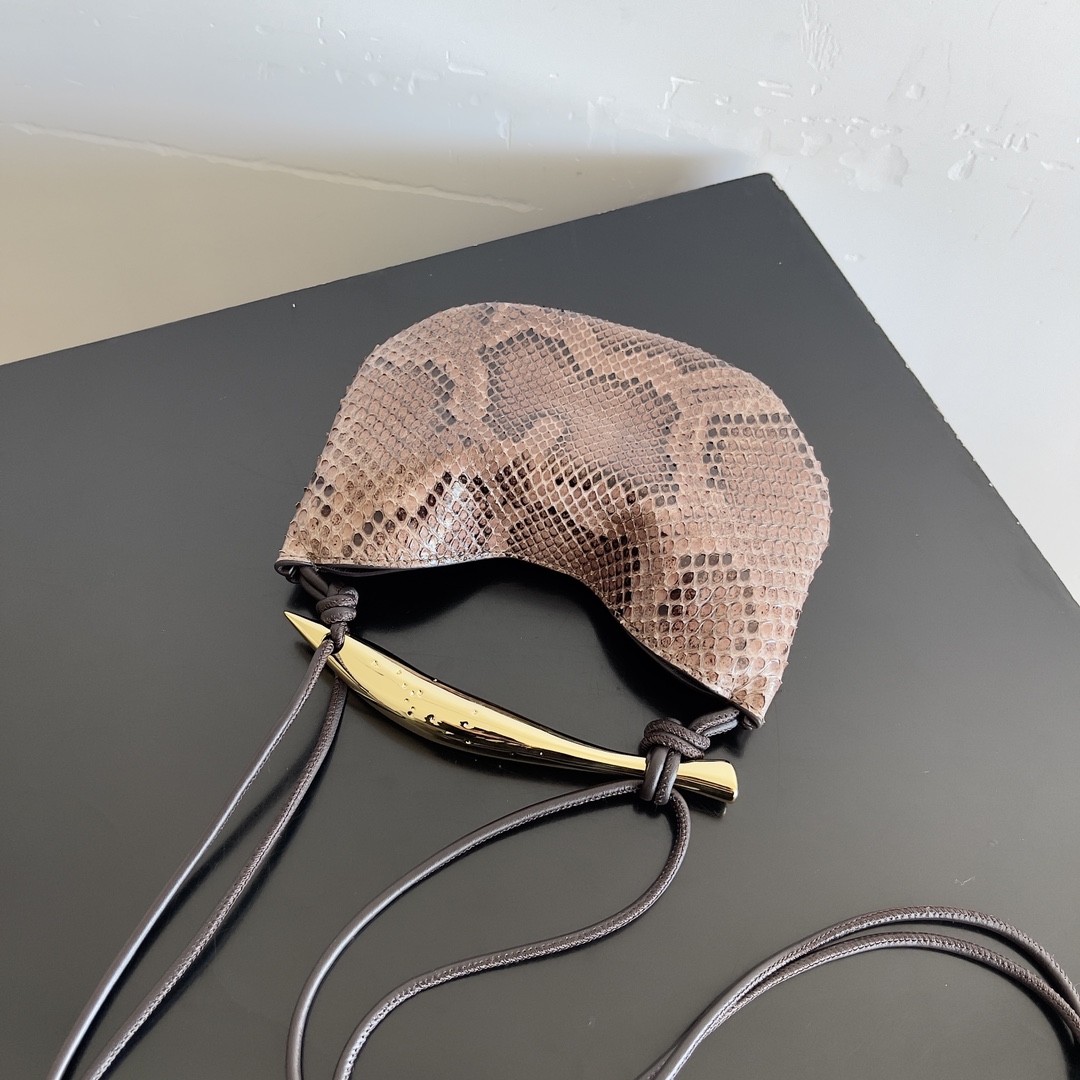 Bottega Veneta python leather sardine sardine mini handbag 794920