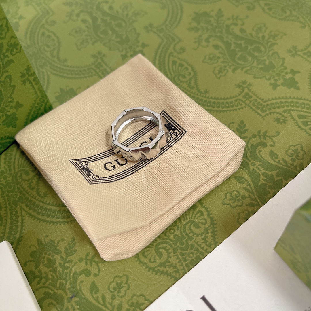 Gucci diamond ring