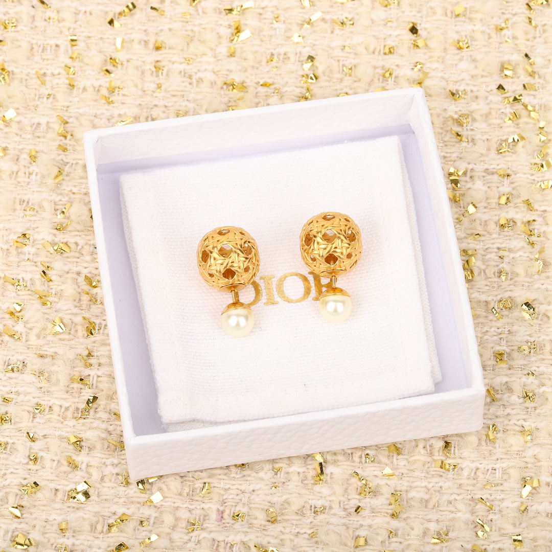Dior Pearl Hollow Earrings