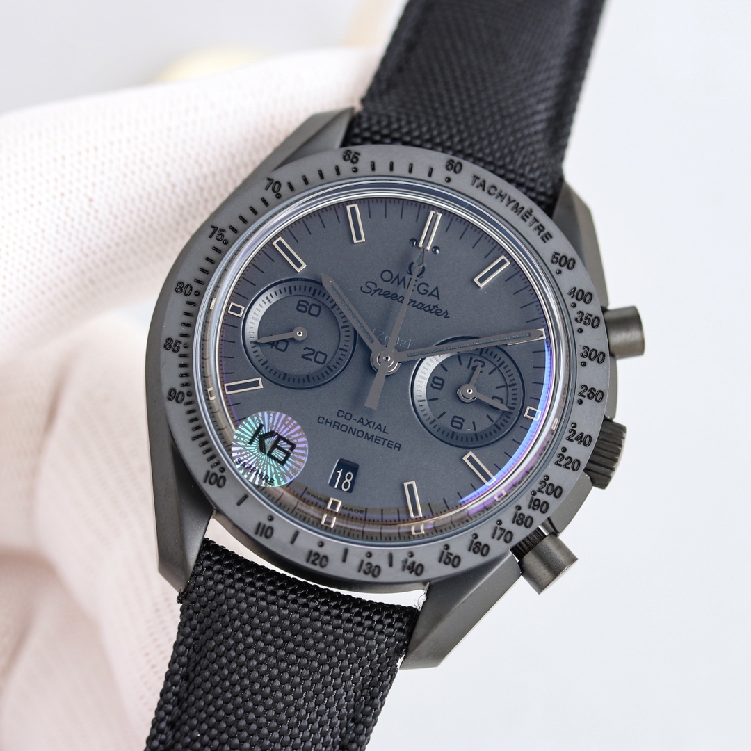 Omega Speedmaster Dark Side of the Moon 311.92.44.51.01.005