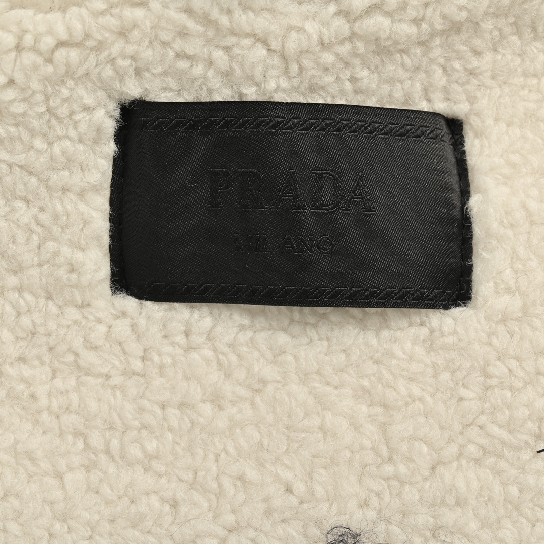 Prada 24Fw sherpa hooded jacket