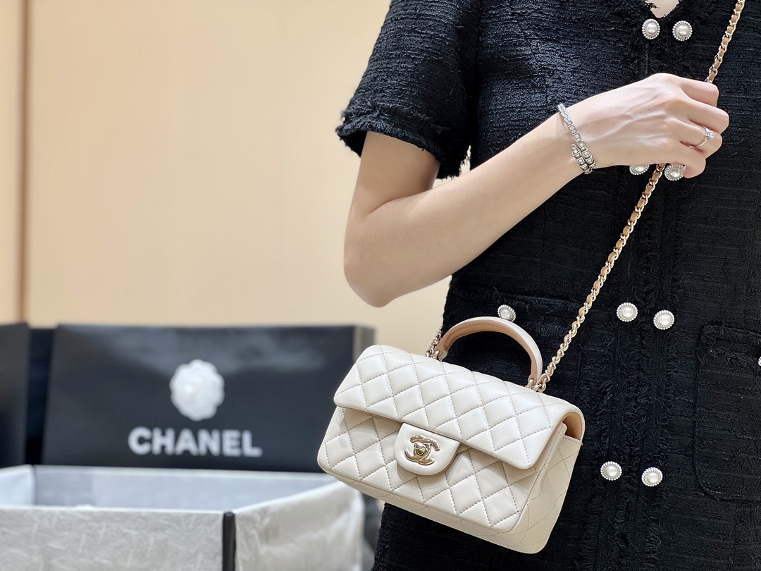 Chanel 23S cf mini handle AS2431